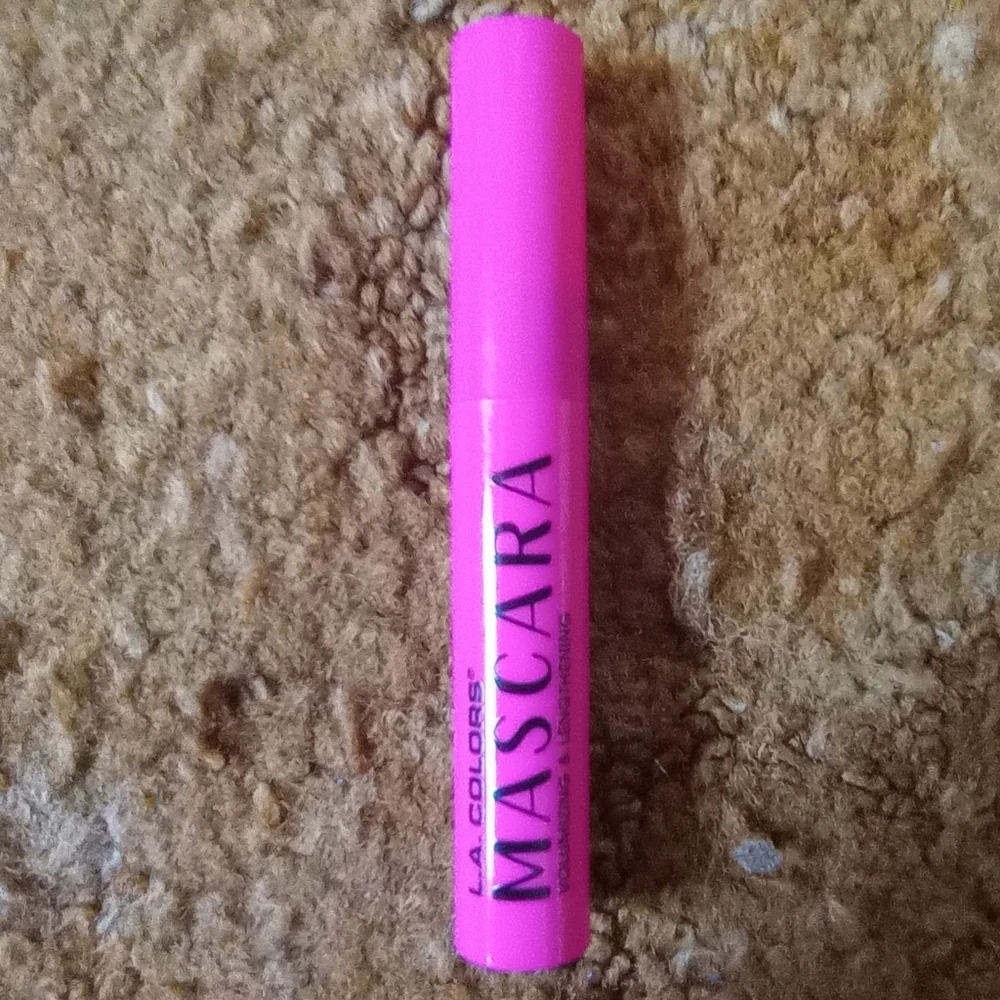 🦋 NWT Rare LA Colors Lengthen And Extend Mascara in Black DEADSTOCK